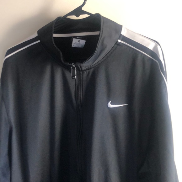 Men's Nike zip up track jacket - Picture 5 of 5